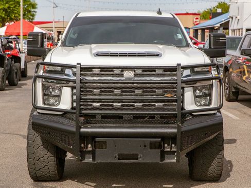 Used 2021 Chevrolet Silverado 2500 LT w/ Fleet Comfort Package AWD/4WD image 3