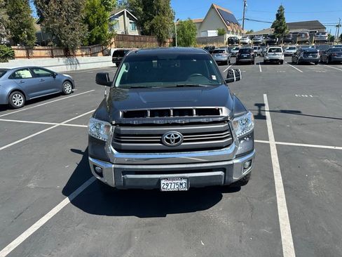 Used 2015 Toyota Tundra SR5 w/ SR5 Upgrade Package image 5