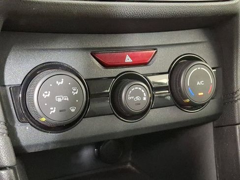 Used 2019 Subaru Crosstrek 2.0i Premium w/ Eyesight System AWD/4WD image 17