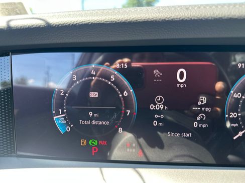 New 2026 Volkswagen Tiguan SE AWD/4WD image 13