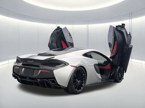 Used 2018 McLaren 570S RWD image 12