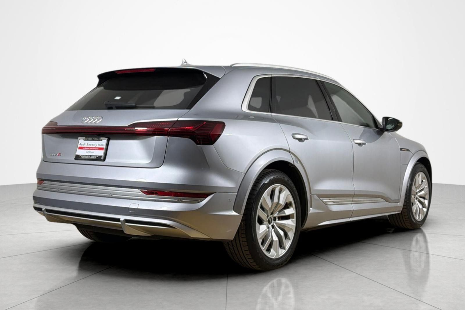 Used 2022 Audi e-tron S Premium Plus AWD/4WD image 5