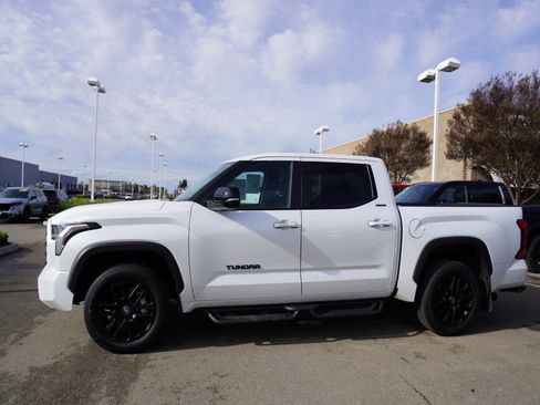 Used 2025 Toyota Tundra Limited image 9