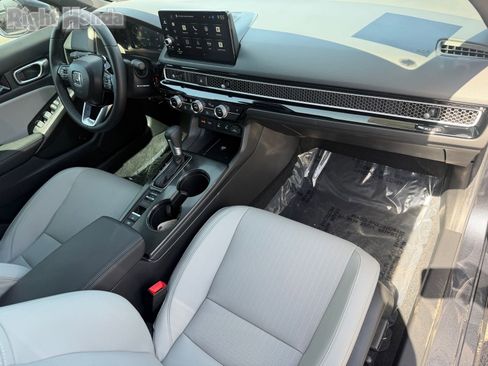 Certified 2025 Honda Civic Sport Touring image 13