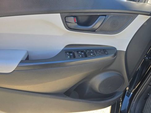 Used 2023 Hyundai Kona SEL AWD/4WD image 14