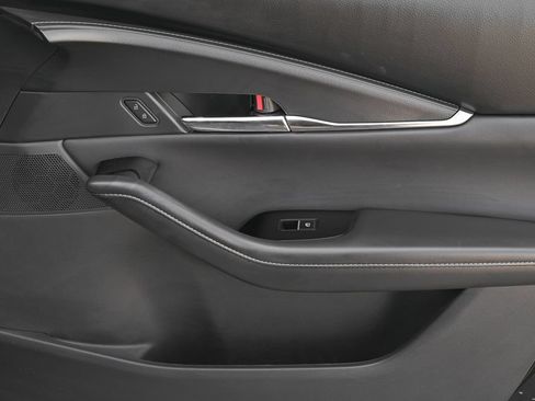Certified 2025 MAZDA CX-30 AWD 2.5 S w/ Preferred Package image 19