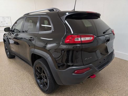 Used 2016 Jeep Cherokee Trailhawk w/ Cold Weather Group image 3