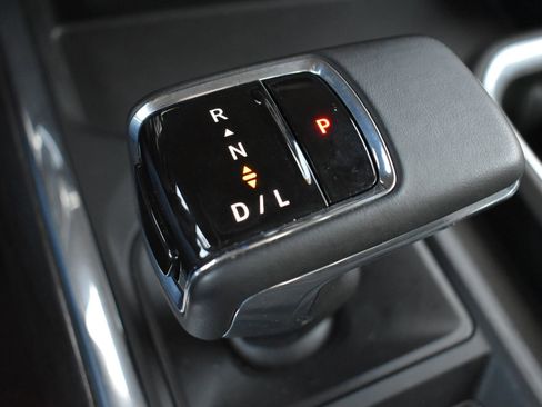 Used 2024 Chevrolet Silverado 1500 LTZ w/ LTZ Premium Package image 32