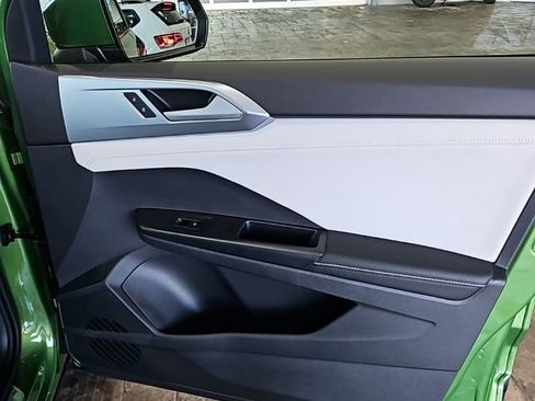 New 2026 Volkswagen Taos SE AWD/4WD image 11