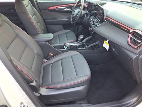 Used 2026 Chevrolet TrailBlazer RS w/ Convenience Package FWD image 15