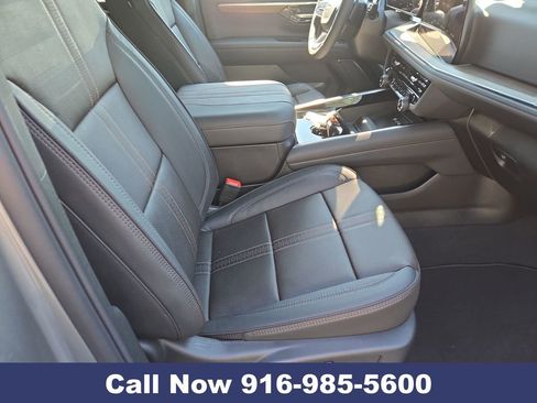 New 2026 Chevrolet Suburban High Country AWD/4WD image 32