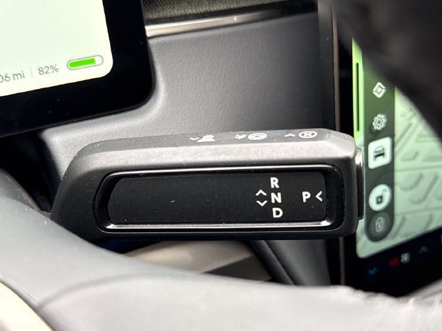 Used 2025 Rivian R1S Adventure Dual AWD/4WD image 30