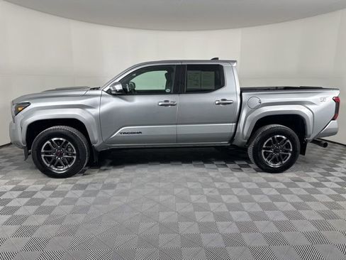 Used 2024 Toyota Tacoma TRD Sport image 6