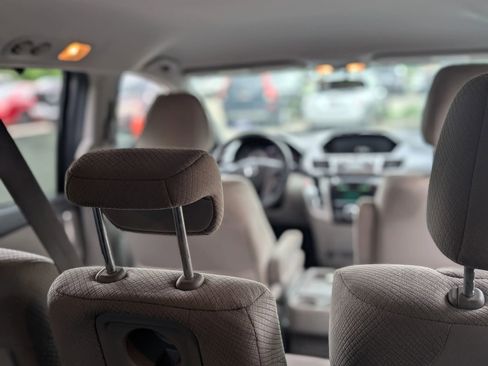 Used 2014 Honda Odyssey EX image 17