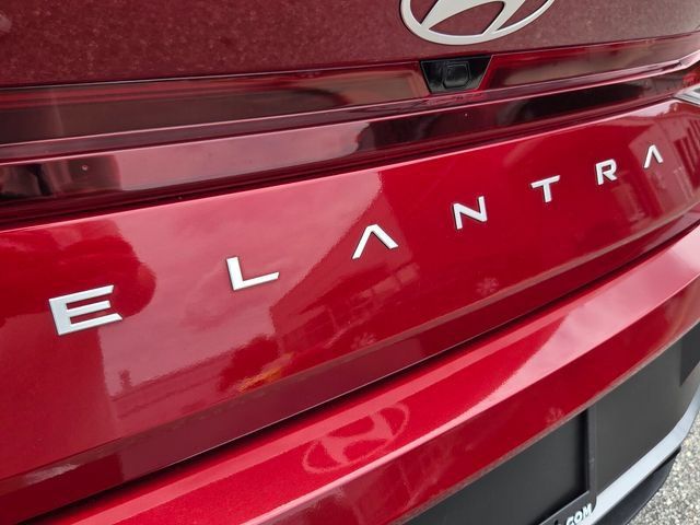 Used 2024 Hyundai Elantra SEL FWD image 15
