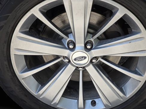 Used 2018 Ford Explorer Limited AWD/4WD image 16
