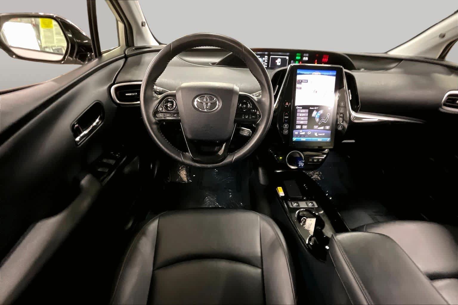 Used 2020 Toyota Prius Prime XLE FWD image 6