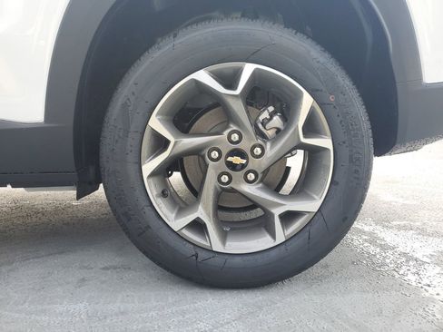 New 2026 Chevrolet Trax LT image 5