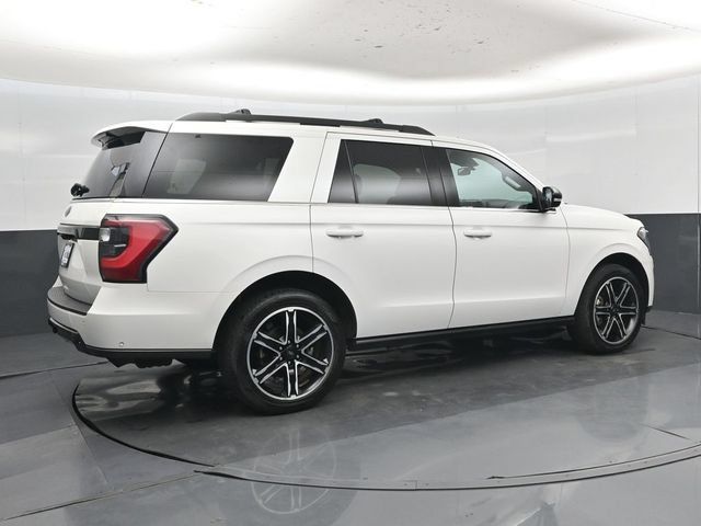 Used 2021 Ford Expedition Limited AWD/4WD image 31