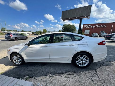 Used 2013 Ford Fusion SE FWD image 6