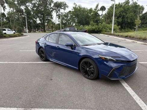Used 2026 Toyota Camry SE FWD image 1