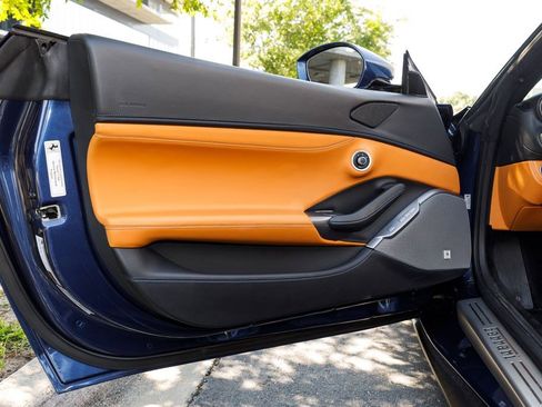 Used 2019 Ferrari Portofino image 24