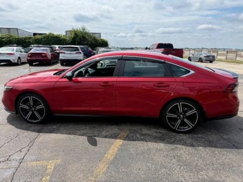 Used 2023 Honda Accord Sport image 2
