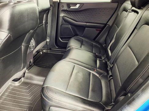 Used 2020 Ford Escape Titanium image 10