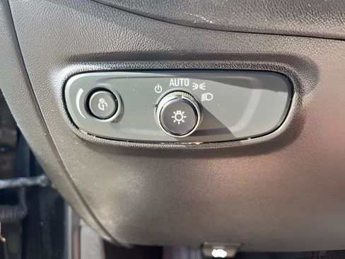 Used 2020 Chevrolet Equinox LS w/ LS Convenience Package AWD/4WD image 21