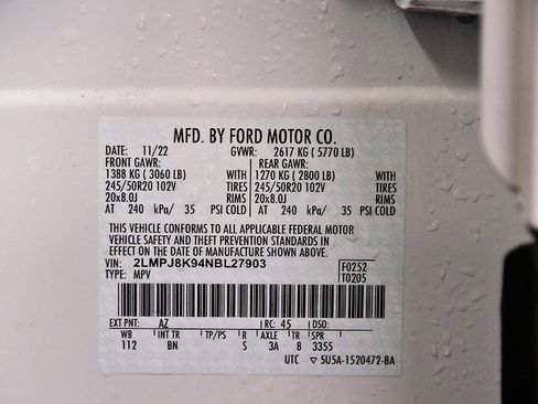 Used 2022 Lincoln Nautilus Reserve image 13