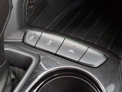 Used 2024 Chevrolet TrailBlazer LT FWD image 24