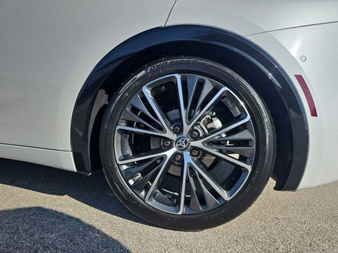 Used 2025 Toyota Prius Limited image 34