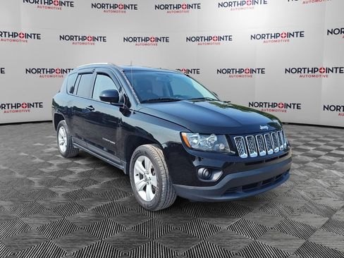 Used 2017 Jeep Compass Latitude AWD/4WD image 1