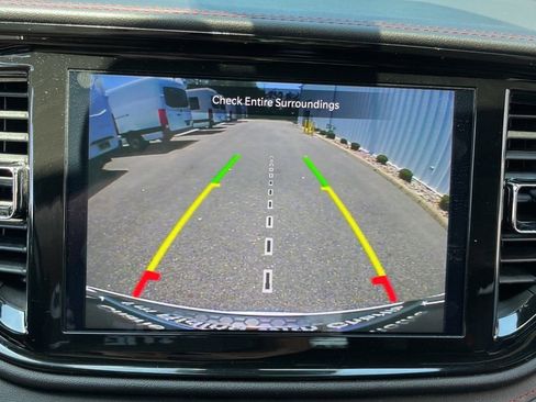 Used 2023 Dodge Durango GT RWD image 17
