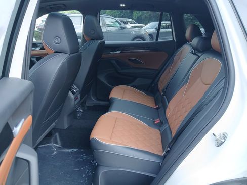 New 2026 Volkswagen Tiguan SEL R-Line AWD/4WD image 25