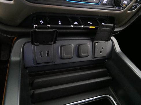 Used 2017 Chevrolet Silverado 1500 High Country AWD/4WD image 30