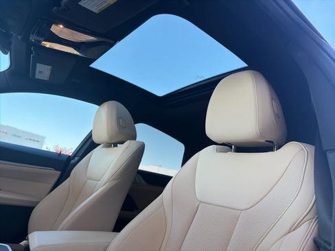 Used 2023 BMW i4 eDrive35 RWD image 15