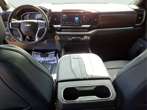 Used 2025 Chevrolet Silverado 3500 High Country w/ High Country Premium Package AWD/4WD image 12