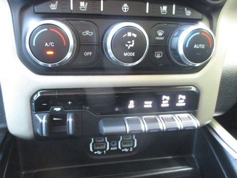 Used 2020 RAM 1500 Laramie image 15