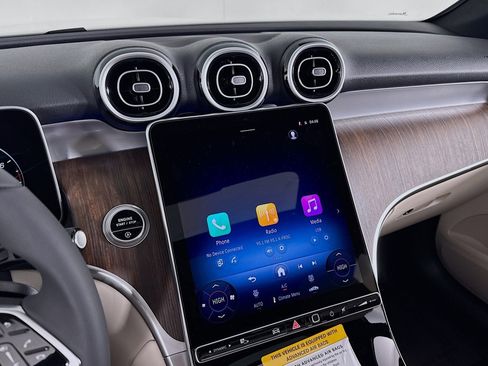 New 2026 Mercedes-Benz GLC 300 image 19