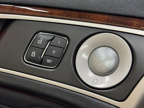 Used 2020 Lincoln MKZ Reserve w/ Luxury Package FWD image 15
