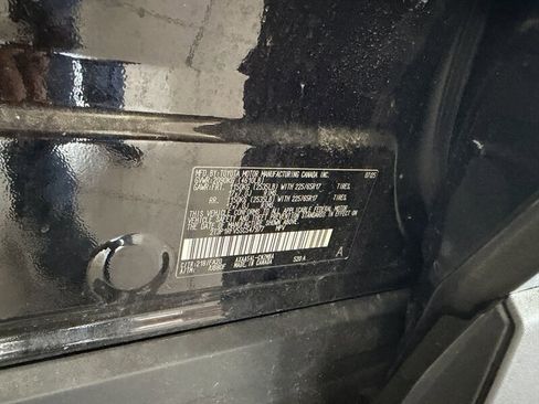 Used 2025 Toyota RAV4 XLE AWD/4WD image 67