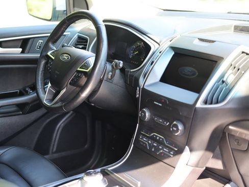 Certified 2020 Ford Edge SEL w/ Convenience Package AWD/4WD image 12