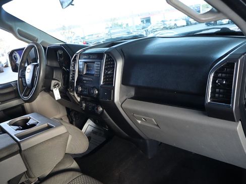Used 2016 Ford F150 XLT image 37