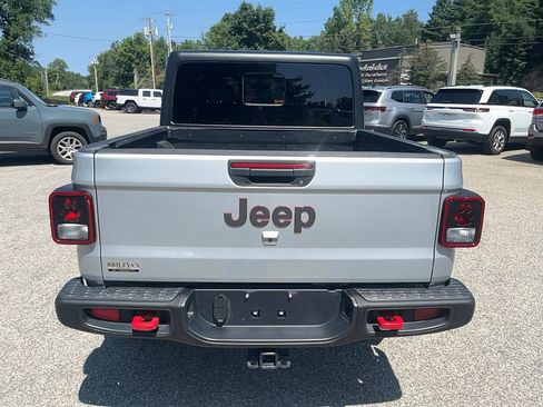 Certified 2023 Jeep Gladiator Rubicon w/ Cold Weather Group image 5