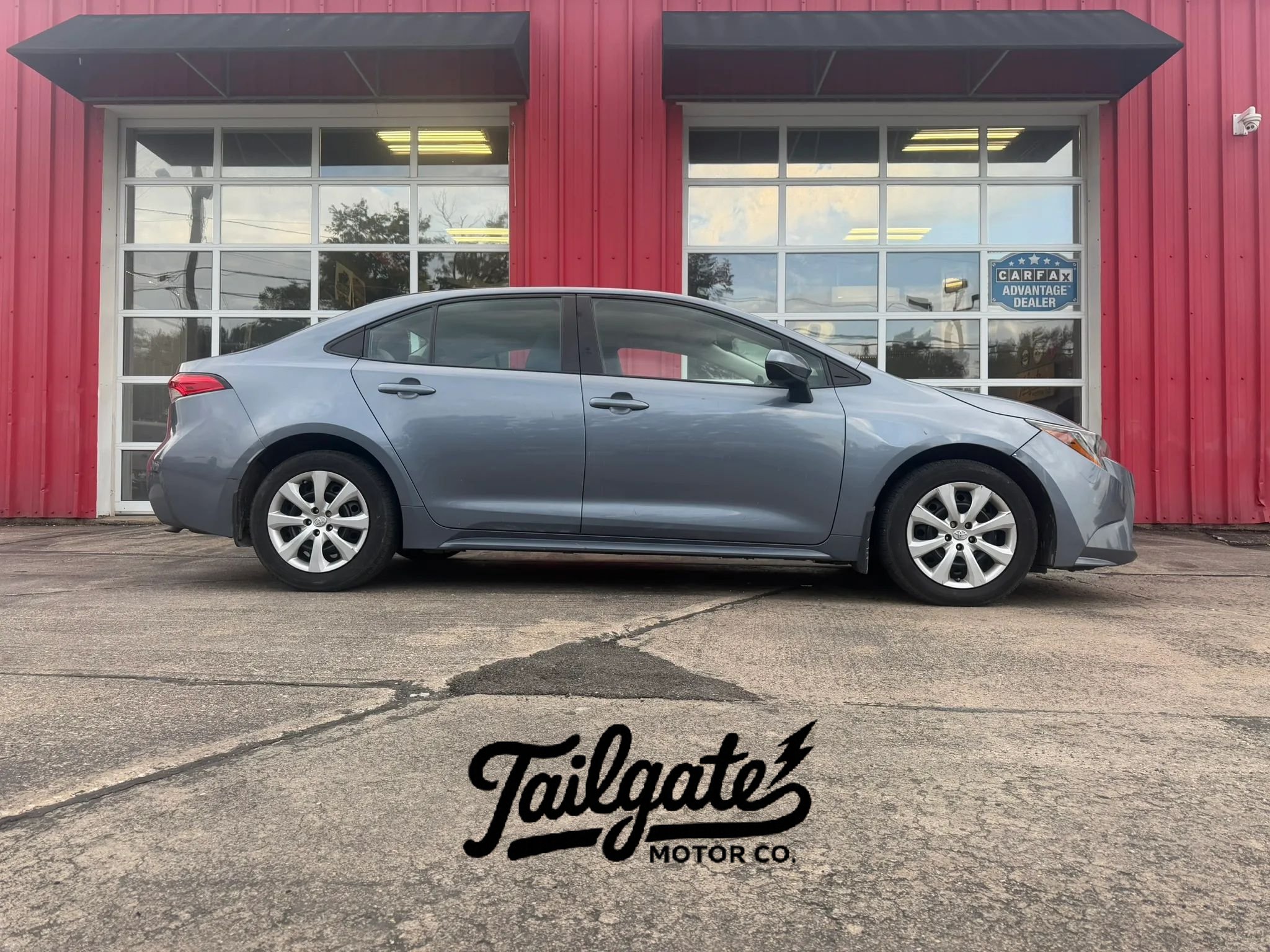 Used 2022 Toyota Corolla LE FWD image 1