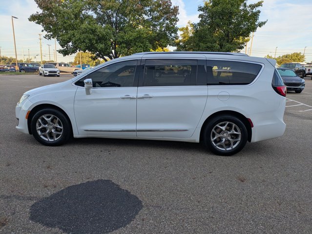 Used 2018 Chrysler Pacifica Limited FWD image 9