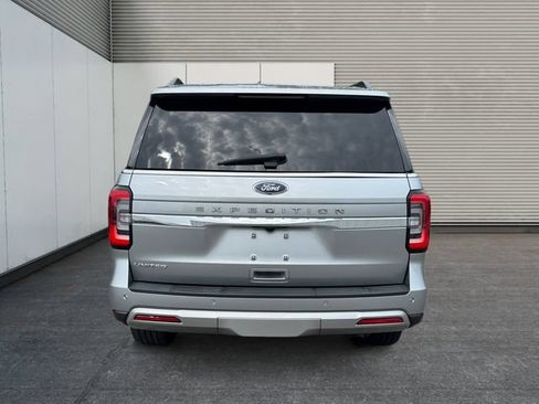 Used 2022 Ford Expedition Limited AWD/4WD image 4