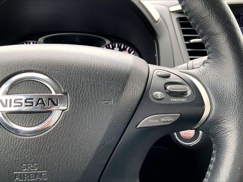 Used 2019 Nissan Pathfinder Platinum image 24