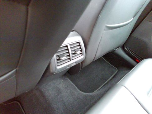 Used 2015 Volkswagen Golf TDI S image 28